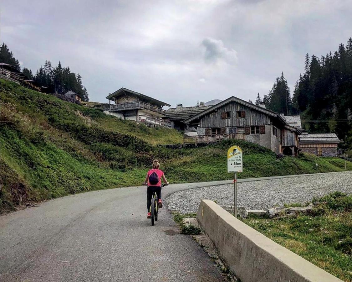 Le Petit Nid d'amour Montriond Extérieur photo