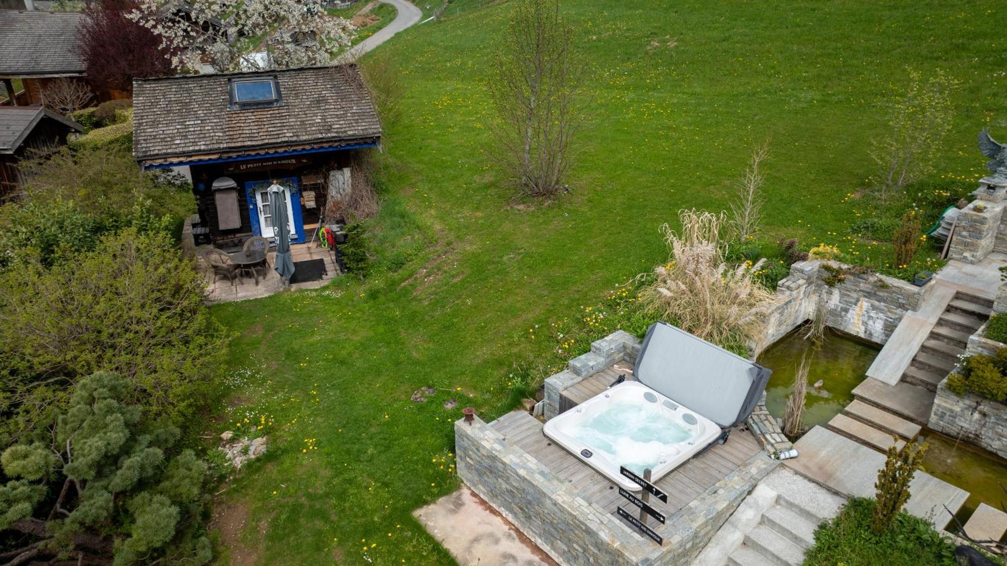 Le Petit Nid d'amour Montriond Extérieur photo